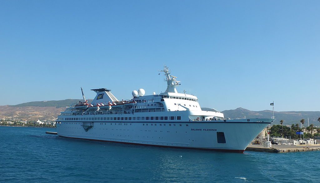 Nuovo stop per Pampa Cruises, annullato il contratto per l’acquisto della Salamis Filoxenia