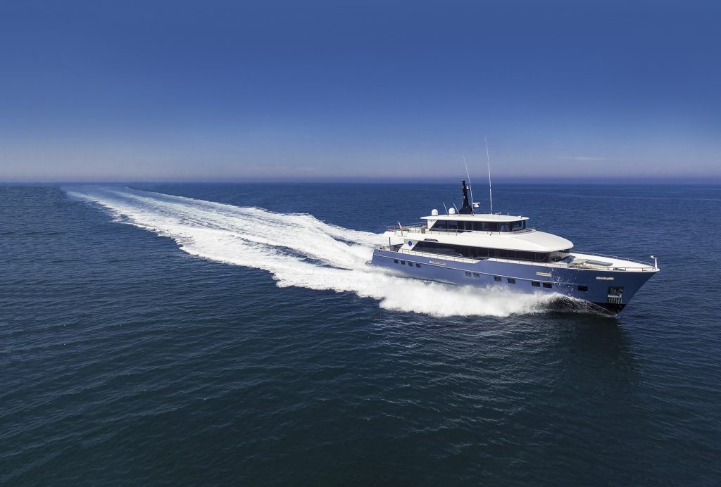 Nomad 95 SUV: lo yacht compatto per navigare lontano ma con stile