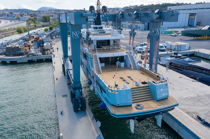 Cantiere delle Marche vara Aurelia, primo superyacht della linea Flexplorer