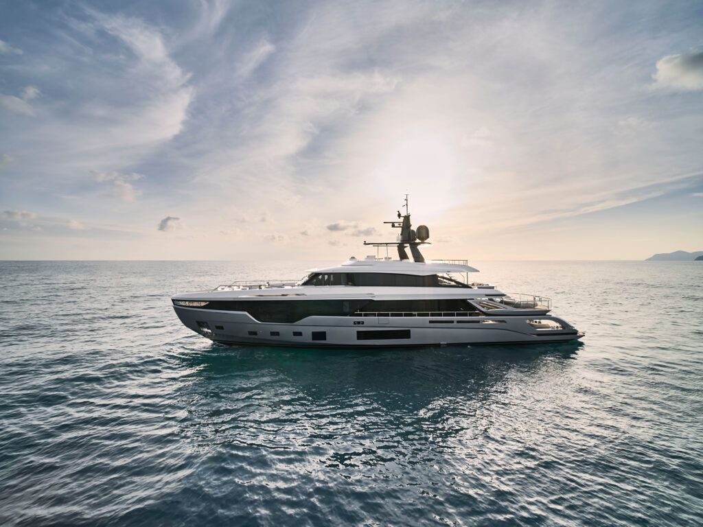 Azimut al Monaco Yacht Show 2021 con il Grande Trideck ed il Grande 35 Metri