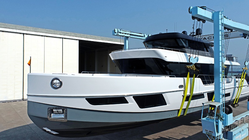 CL Yachts vara il primo CLX96 SAV