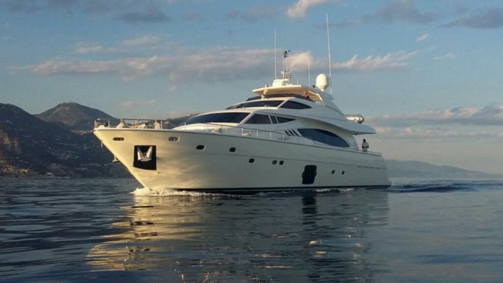 Ferretti 881 RPH del 2009 in vendita da Idea Yachting