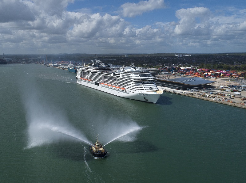 MSC Virtuosa e MSC Poesia utilizzeranno costantemente l’energia da terra durante le soste nei porti di Southampton e Rostock-Warnemünde