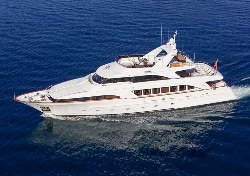 Benetti Classic 115 M/Y Accama in vendita da Idea Yachting