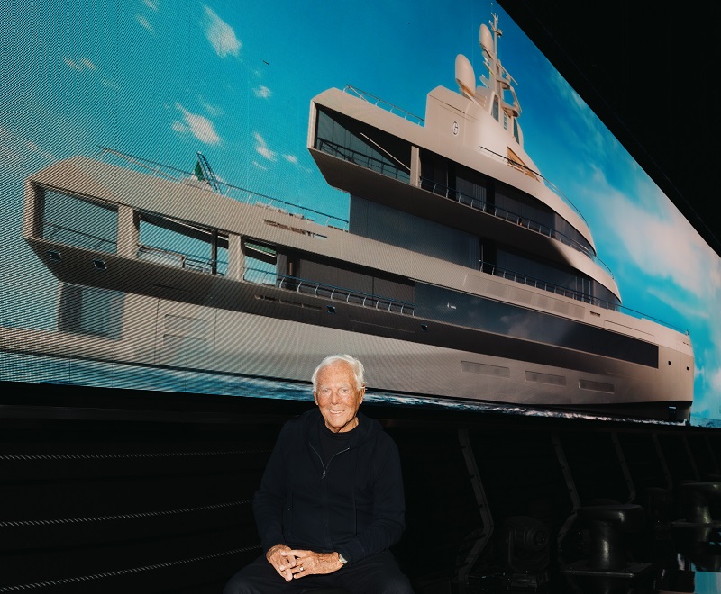 Presentato il mega yacht Admiral 72 by Giorgio Armani