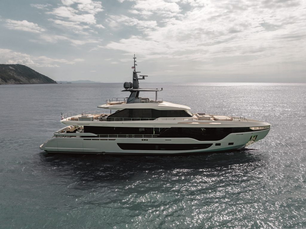 Azimut Grande 36M vince il FLIBS Best of Show 2023