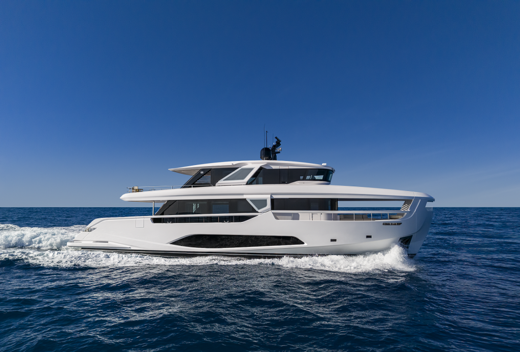 Ferretti Yachts Infynito 90: un viaggio senza limiti sulla rotta della sostenibilità