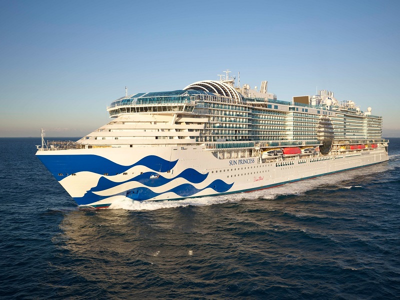 Salpa per la crociera inaugurale la nuova Sun Princess