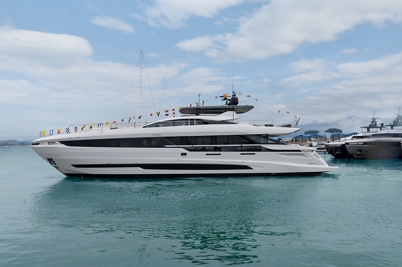 Varato l’undicesimo Mangusta GranSport 33