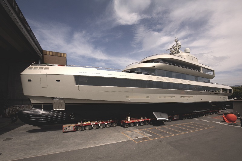 Varato il megayacht Admiral Armani 72 metri