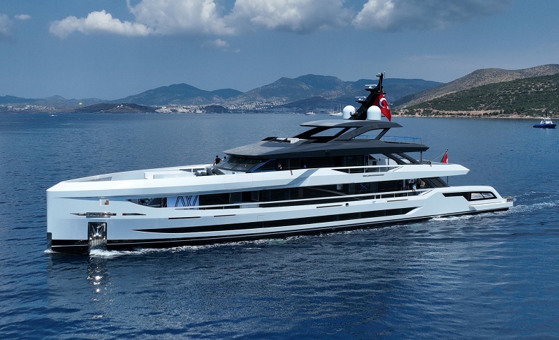 Luca Dini Design & Architecture firma gli interni del primo 50 metri di Ada Yacht Works